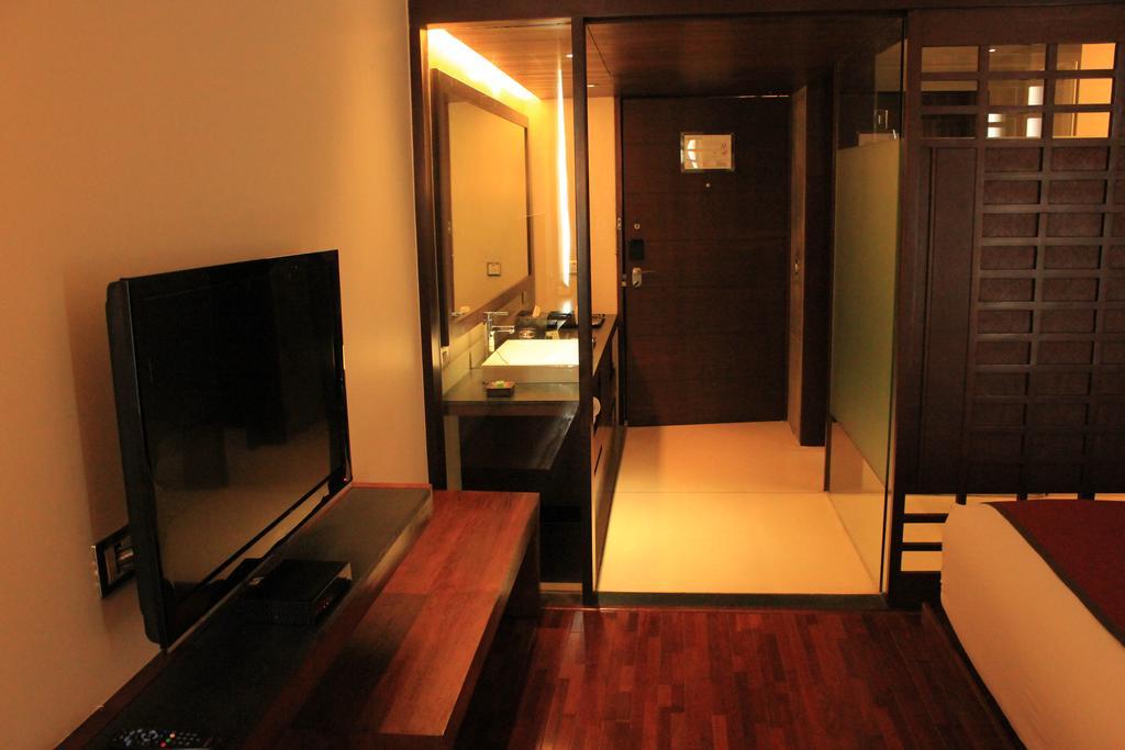 Holiday Inn & Suites Bengaluru Whitefield Exterior foto